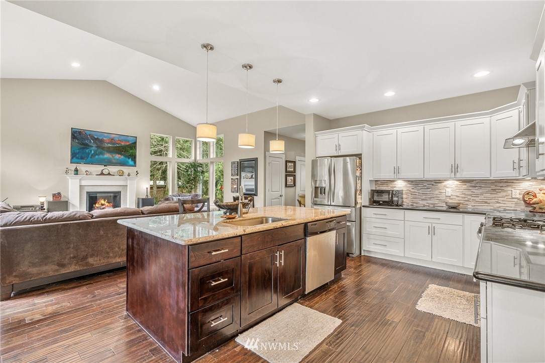 14421 East Lake Goodwin Road Stanwood, WA 98292 - Photo 4 of 40 Gallery Image 4