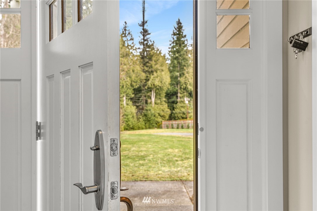 14421 East Lake Goodwin Road Stanwood, WA 98292 - Photo 6 of 40 Gallery Image 6