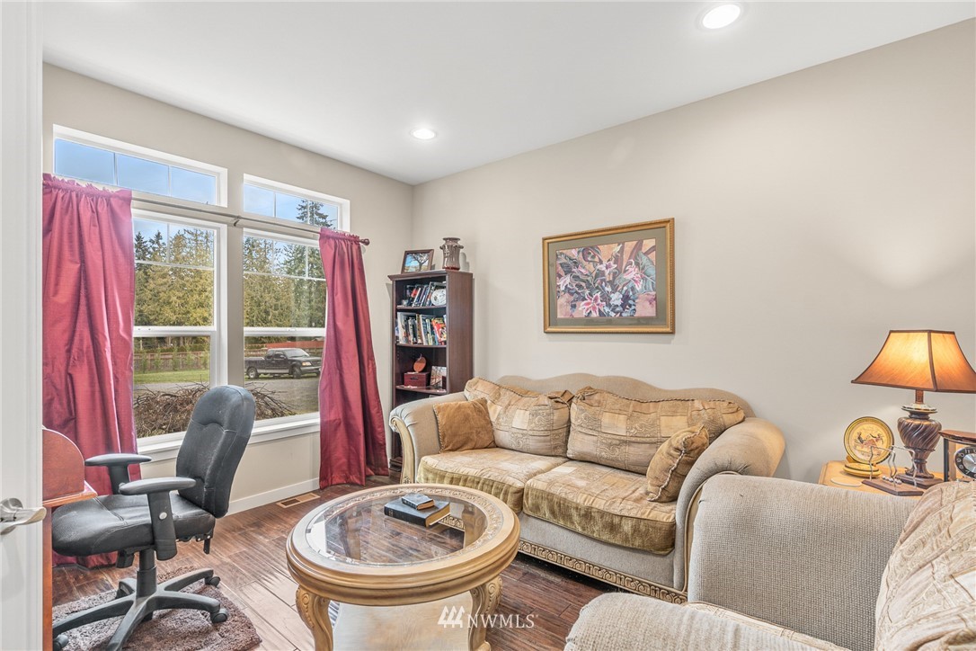 14421 East Lake Goodwin Road Stanwood, WA 98292 - Photo 9 of 40 Gallery Image 9