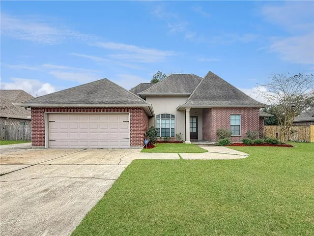 $330,000 | 308 Nelson Landing Drive, Pearl River, LA 70452