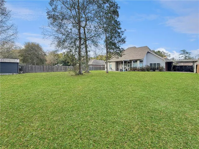 $330,000 | 308 Nelson Landing Drive, Pearl River, LA 70452