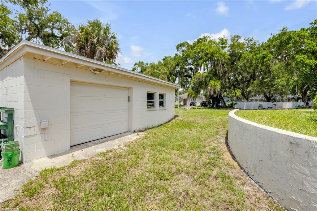 192 Azalea Road Edgewater, FL 32141 - Photo 13 of 94