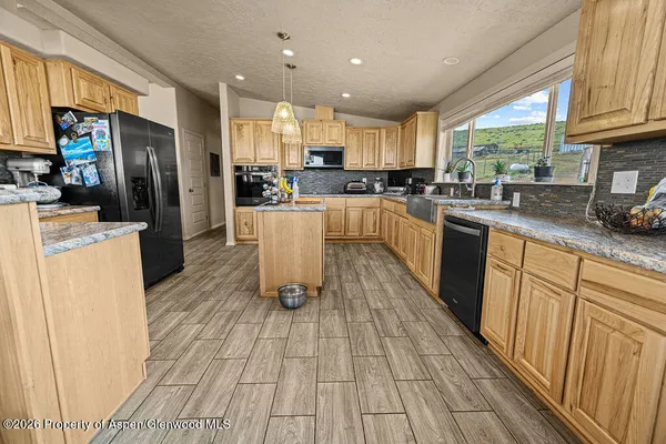 $1,200,000 | 46045 Rock Springs Lane, Hayden, CO 81639