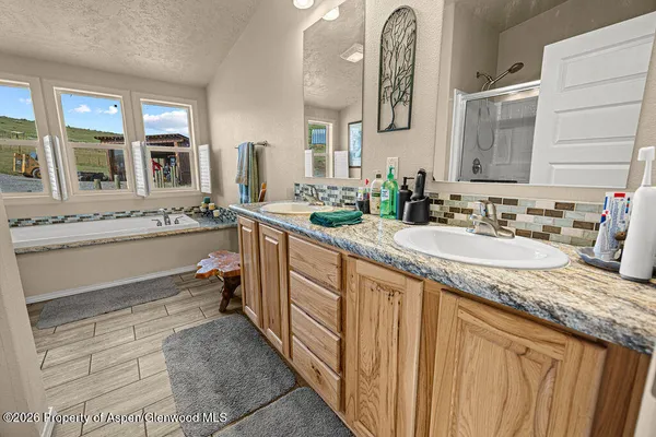 $1,200,000 | 46045 Rock Springs Lane, Hayden, CO 81639