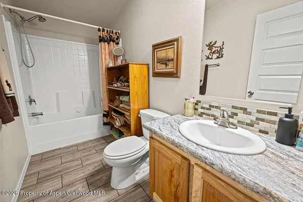 $1,200,000 | 46045 Rock Springs Lane, Hayden, CO 81639