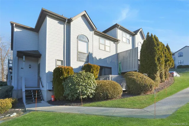 $375,000 | 45 Natalie Court, Monroe, NY 10950