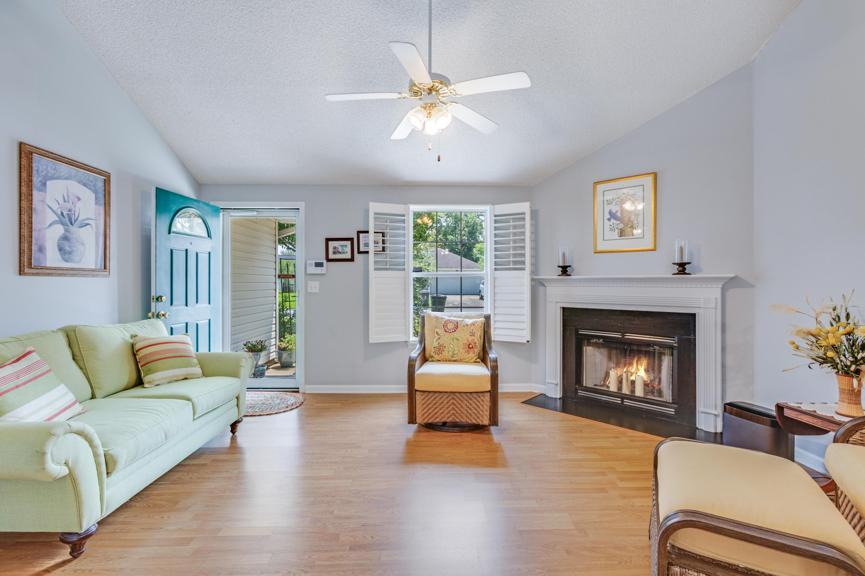 8341 Waltham Road North Charleston, SC 29406 - Photo 9 of 22 8341Waltham (21)