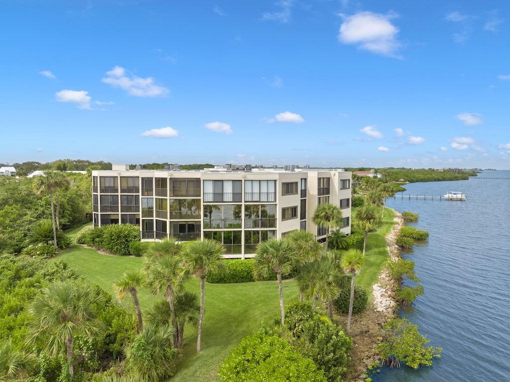 9612 Riverside Drive, Unit 302 Sebastian, FL 32958 - Photo 25 of 28 Gallery Image 25