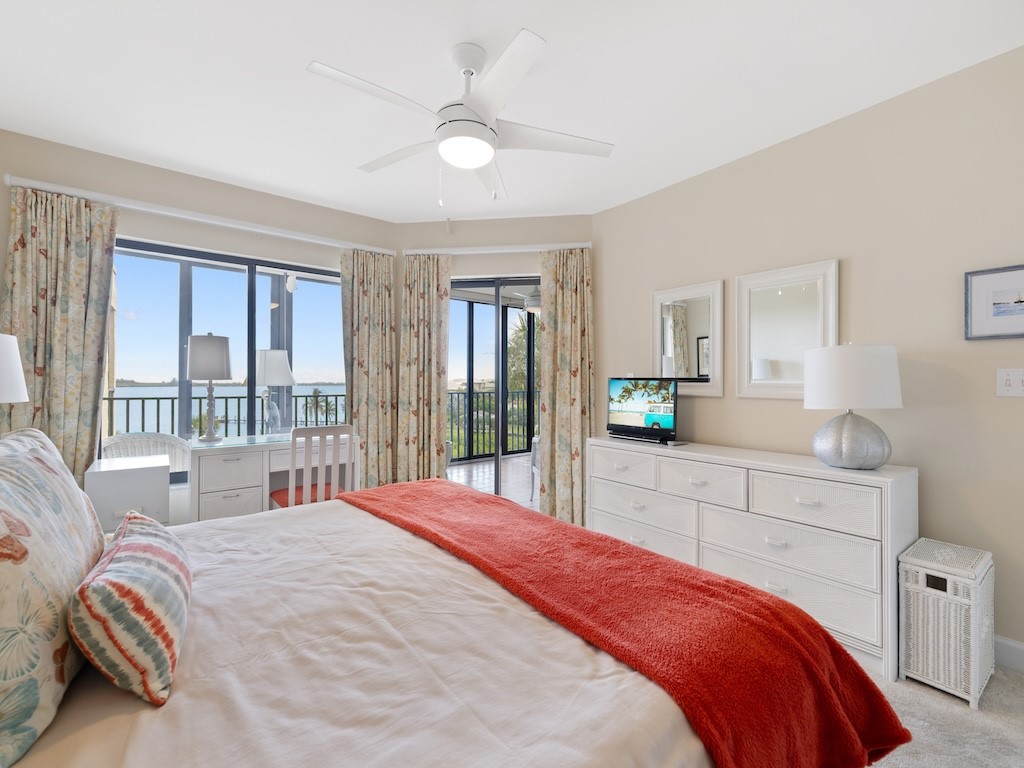 9612 Riverside Drive, Unit 302 Sebastian, FL 32958 - Photo 10 of 28 Gallery Image 10