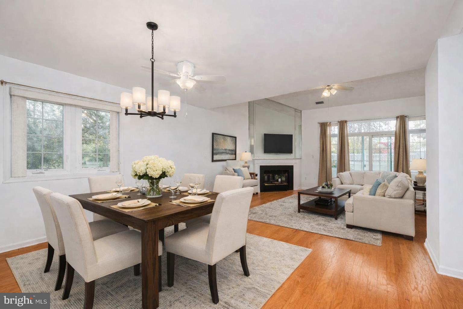 47 A Winthrop Road Monroe Township, NJ 08831 - Photo 8 of 25 Living Room (Staged)