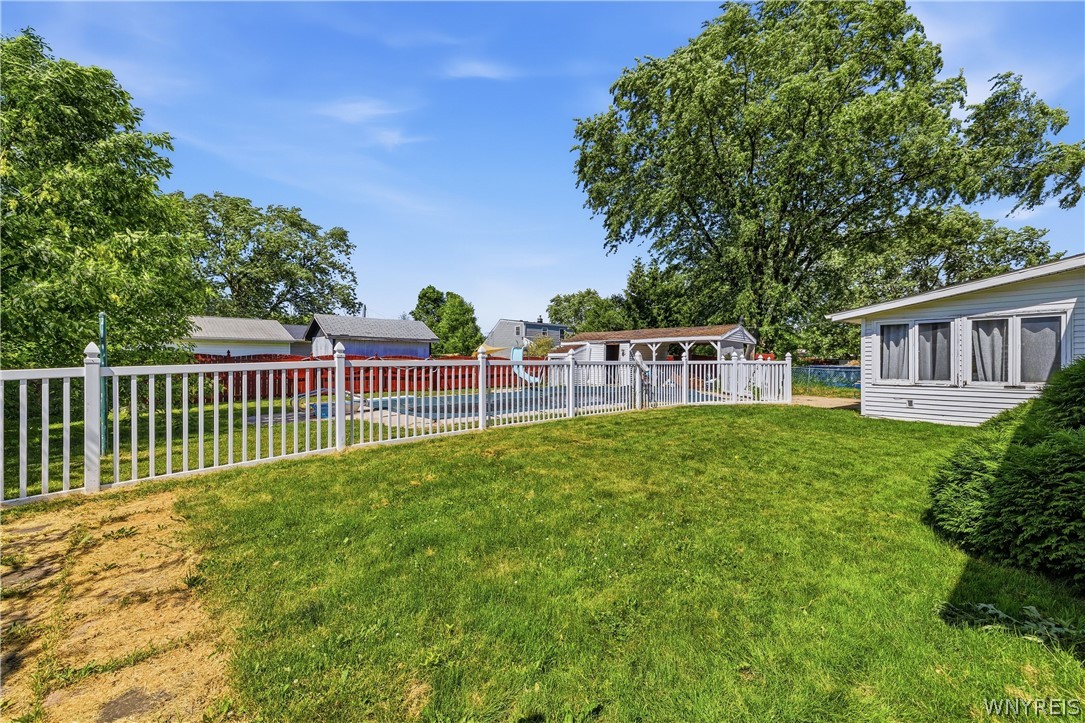 7416 Greenview Road Niagara, NY 14304 - Photo 8 of 38