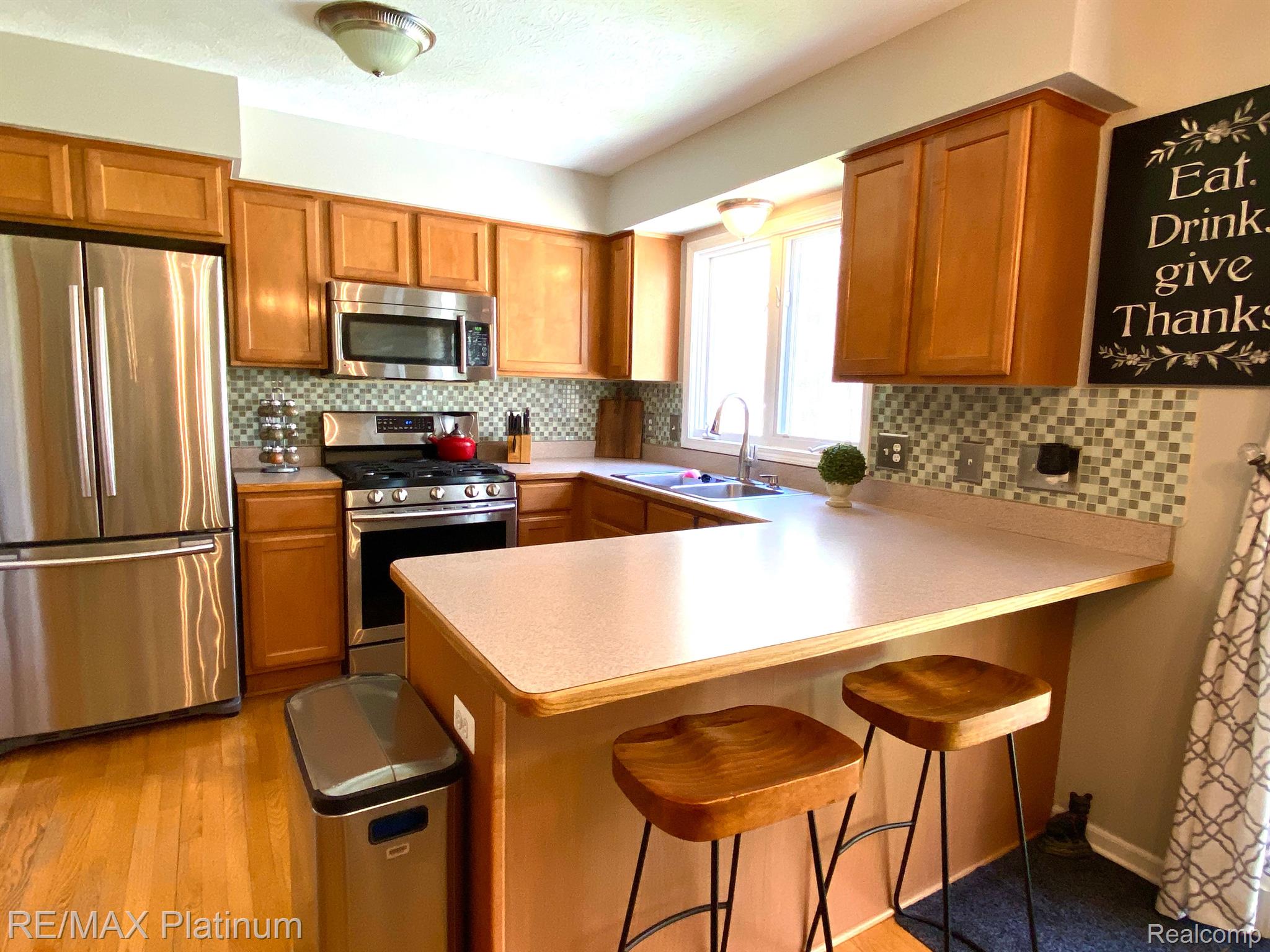 1044 Elk Run Howell, MI 48843 - Photo 13 of 33 Kitc