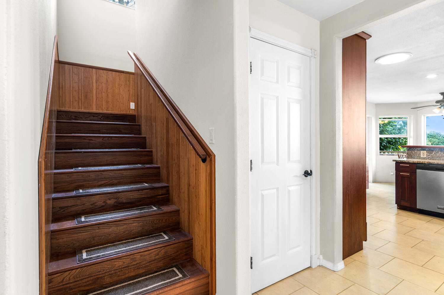 79-1145 Kao Road Holualoa, HI 96725 - Photo 20 of 30 a view of entryway and hall with wooden floor