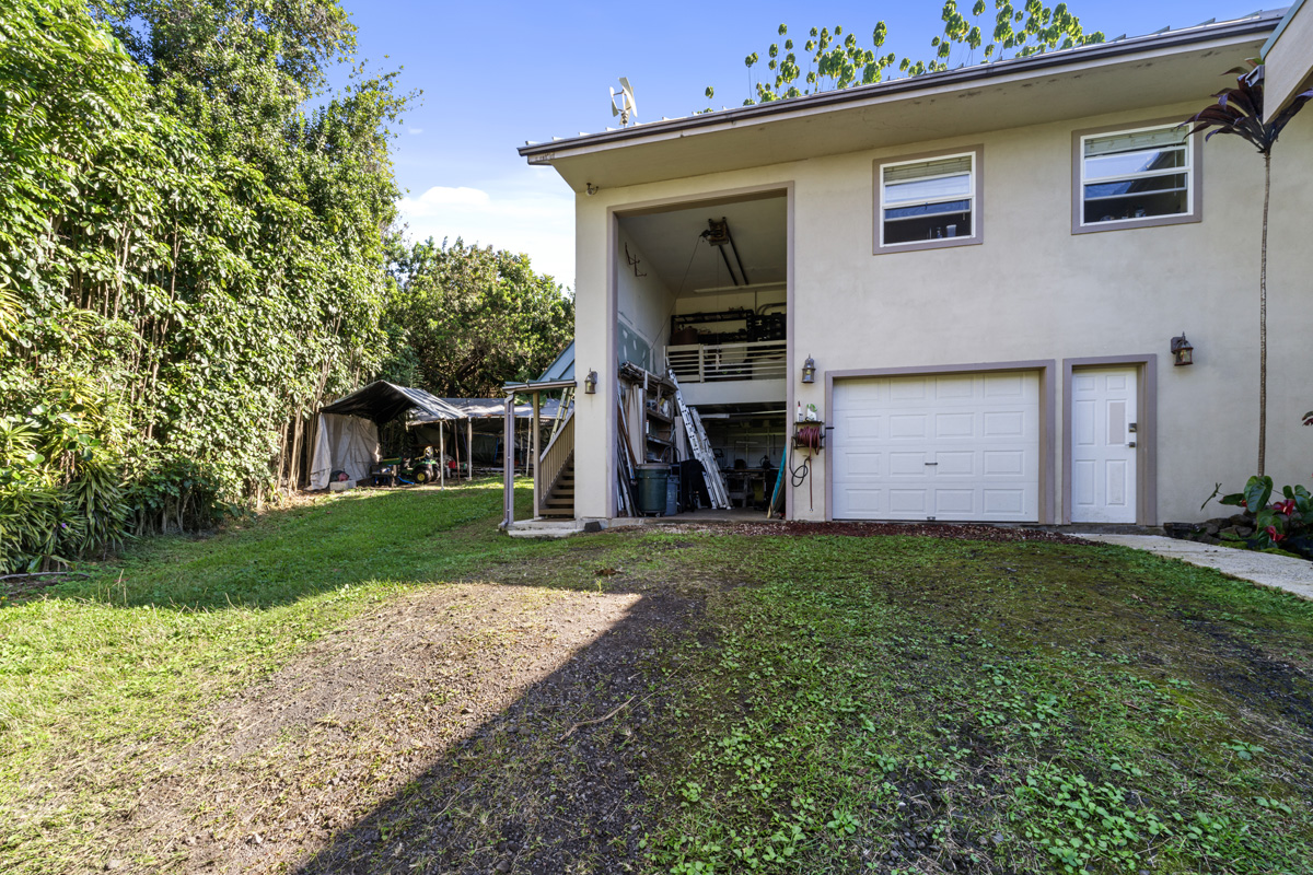 79-1145 Kao Road Holualoa, HI 96725 - Photo 4 of 30 front view of a house with a yard
