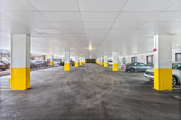 $2,192 | 321 East 3rd Street, Unit 316, Plainfield, NJ 07060