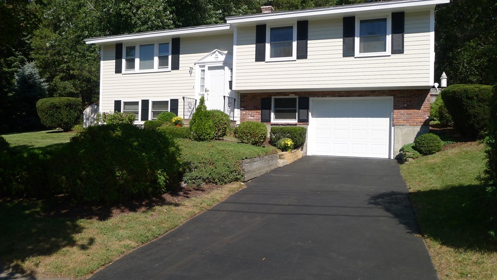 15 Donegal Road Peabody, MA 01960 - Photo 1 of 30 Gallery Image 1