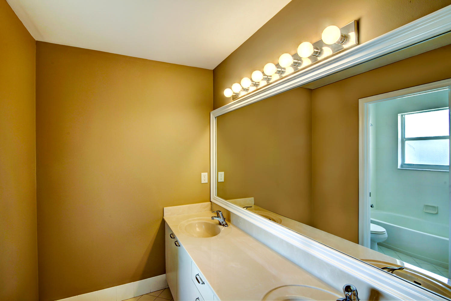 2760 Danforth Terrace Wellington, FL 33414 - Photo 17 of 29 16Bathroom 4
