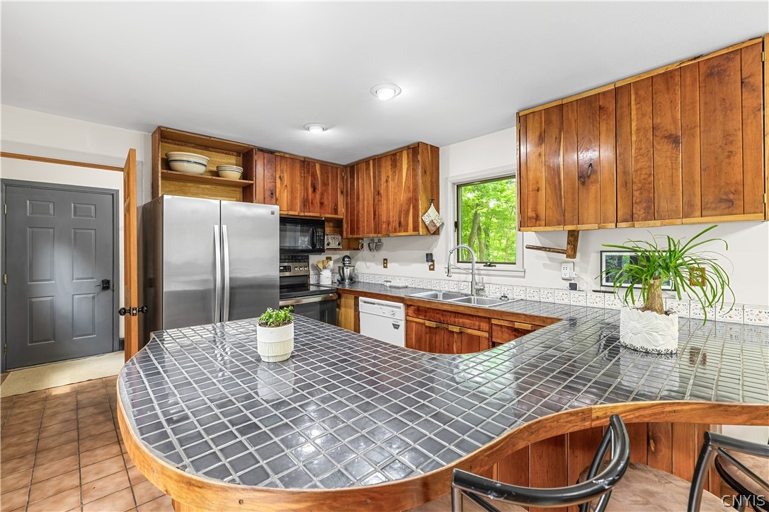 3390 Irish Hill Road Nelson, NY 13061 - Photo 4 of 48