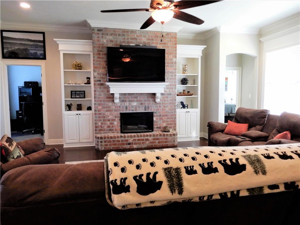 613 Cedar Ridge Street Iowa, LA 70647 - Photo 11 of 50 Gallery Image 11