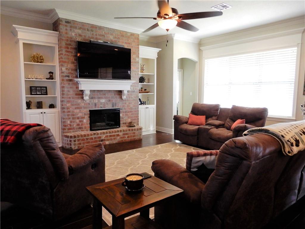 613 Cedar Ridge Street Iowa, LA 70647 - Photo 9 of 50 Gallery Image 9