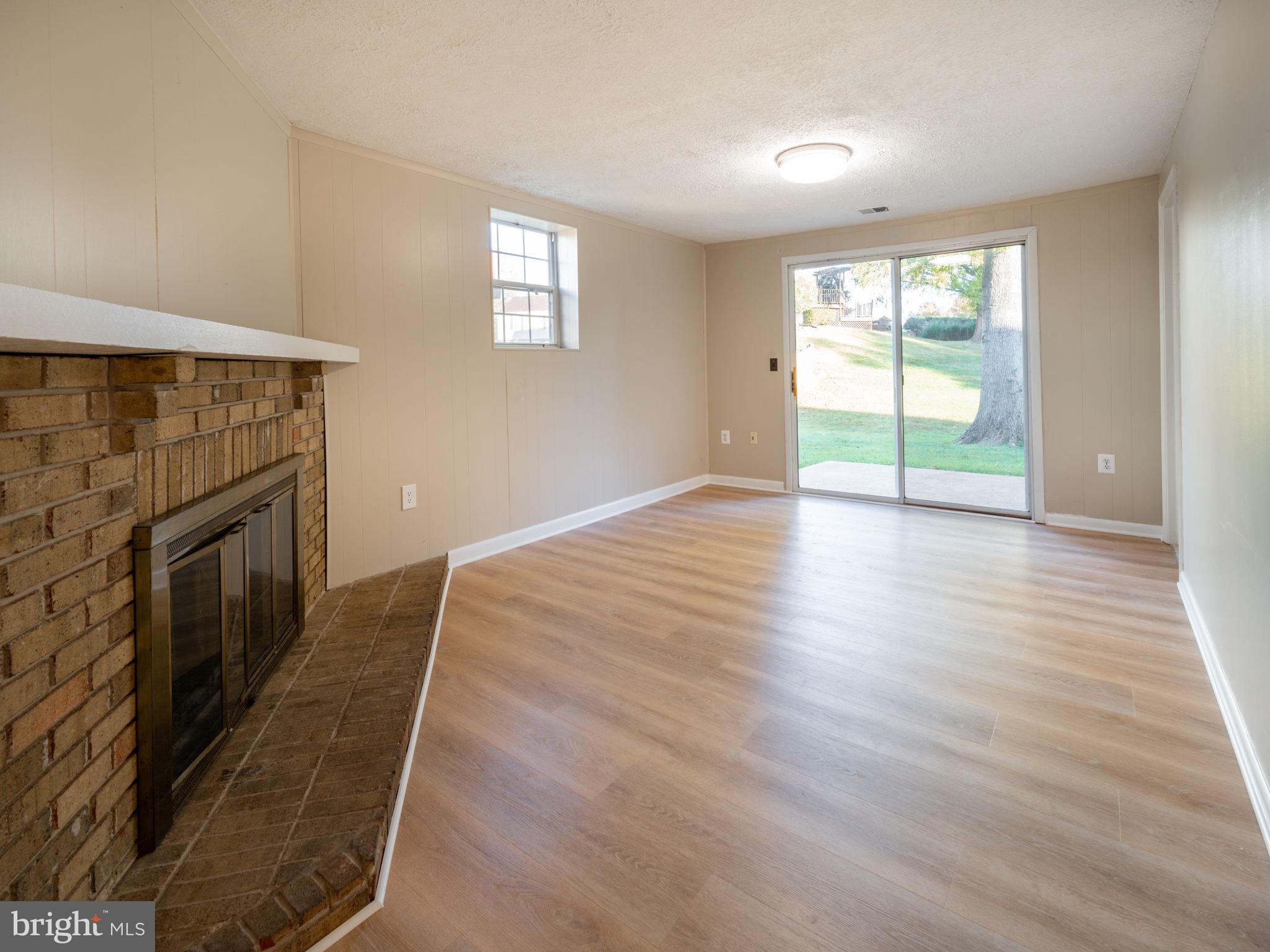 9526 Burning Branch Road Burke, VA 22015 - Photo 16 of 26 Gallery Image 16