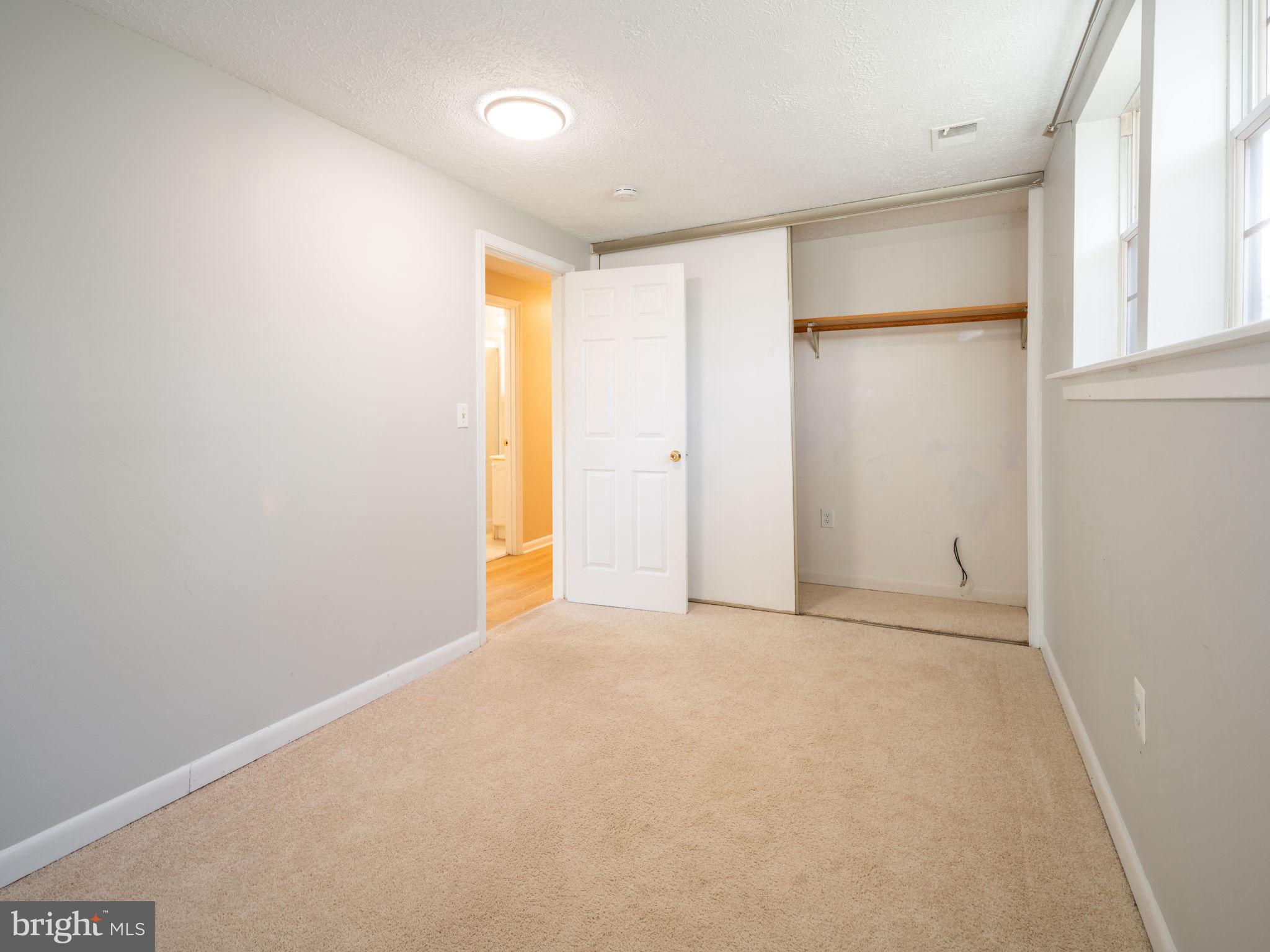 9526 Burning Branch Road Burke, VA 22015 - Photo 18 of 26 Gallery Image 18