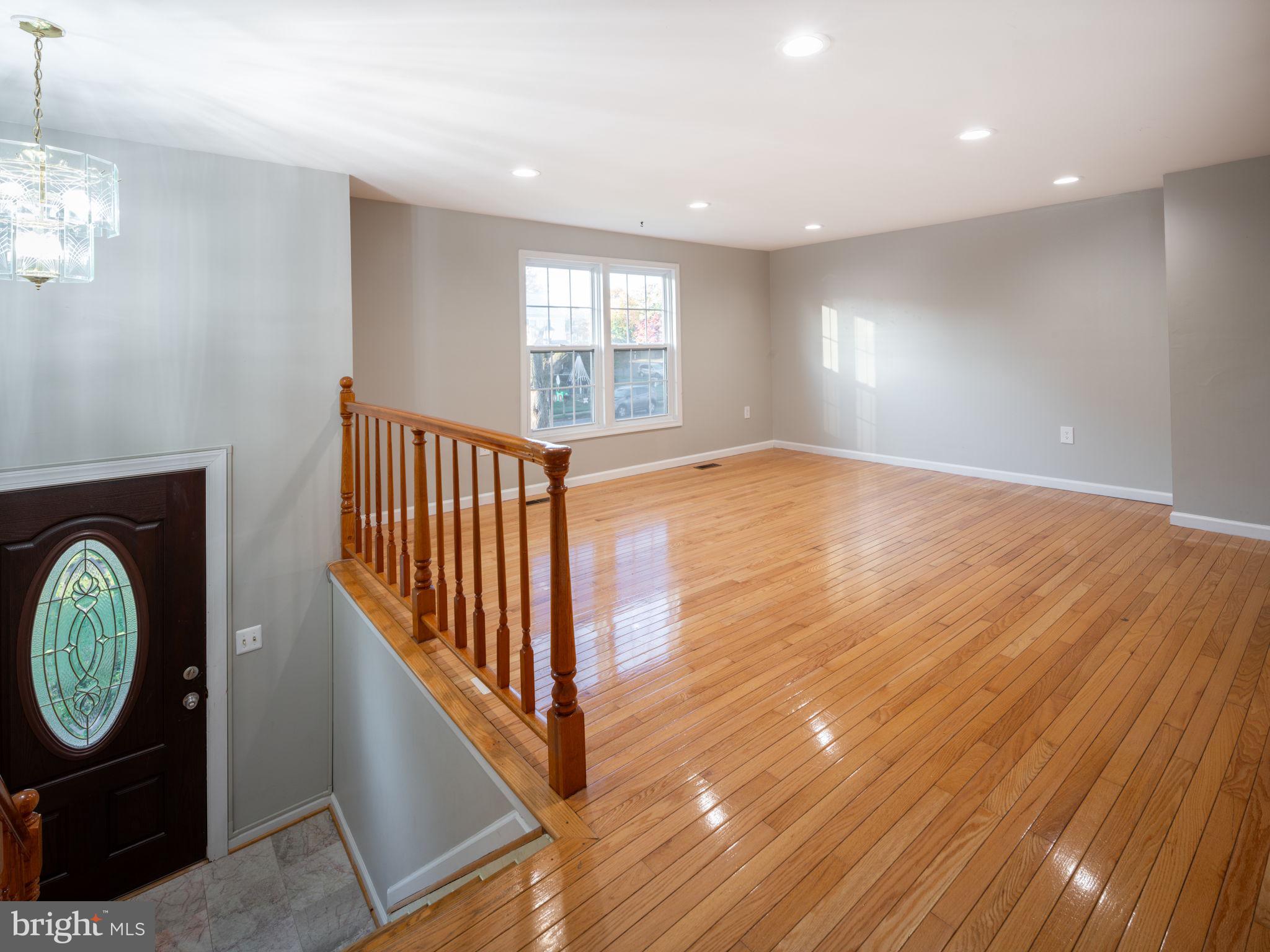 9526 Burning Branch Road Burke, VA 22015 - Photo 2 of 26 Gallery Image 2