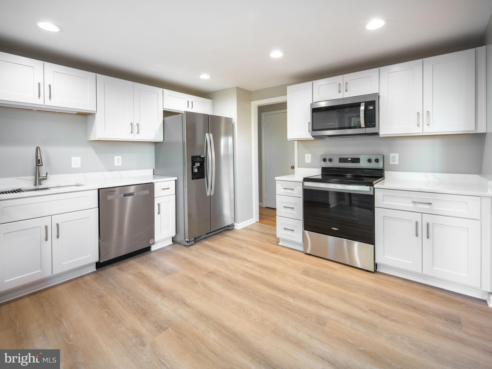 9526 Burning Branch Road Burke, VA 22015 - Photo 4 of 26 Gallery Image 4
