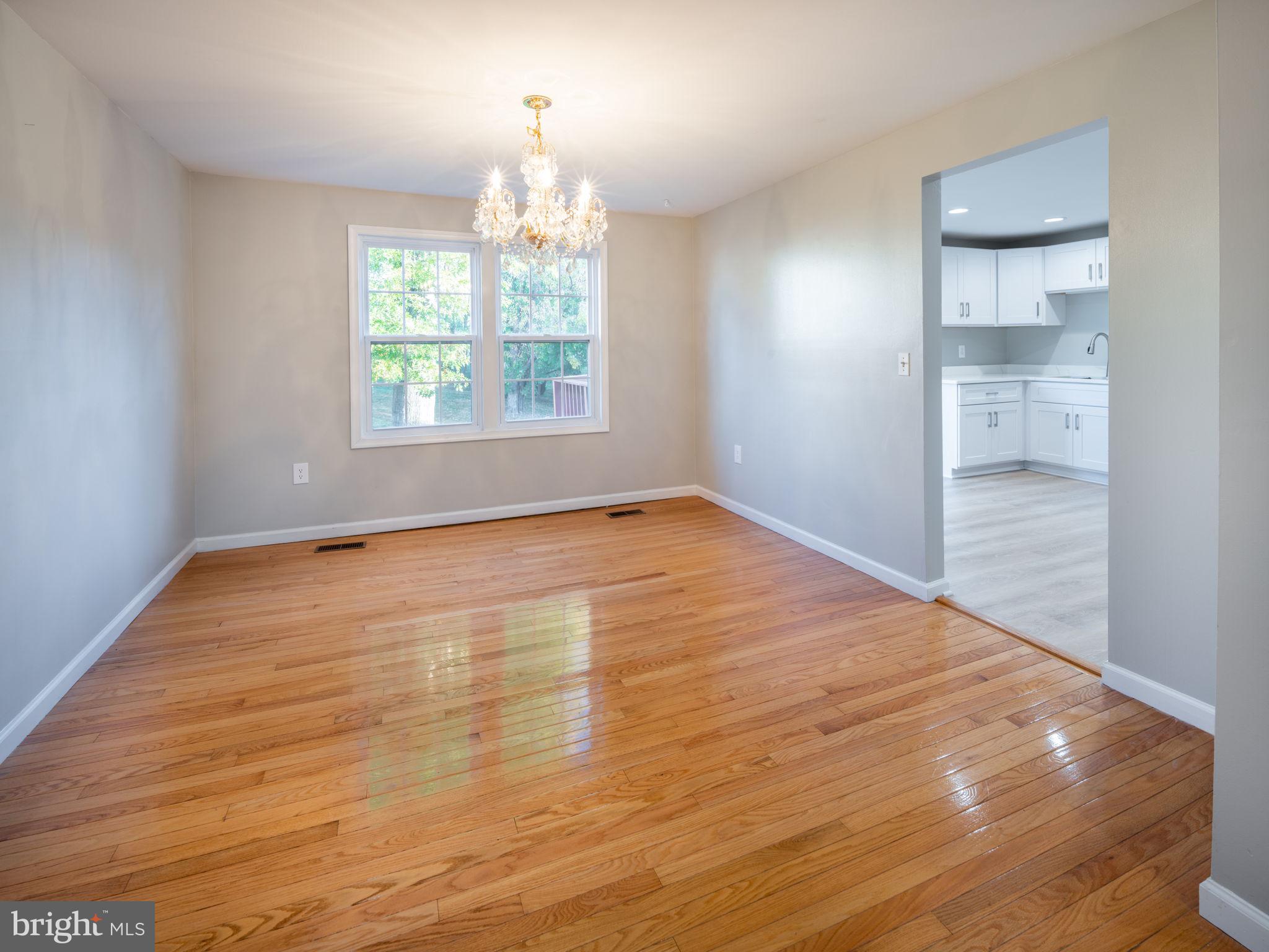 9526 Burning Branch Road Burke, VA 22015 - Photo 8 of 26 Gallery Image 8