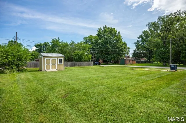 $165,000 | 211 South Lake Street, Mount Olive, IL 62069