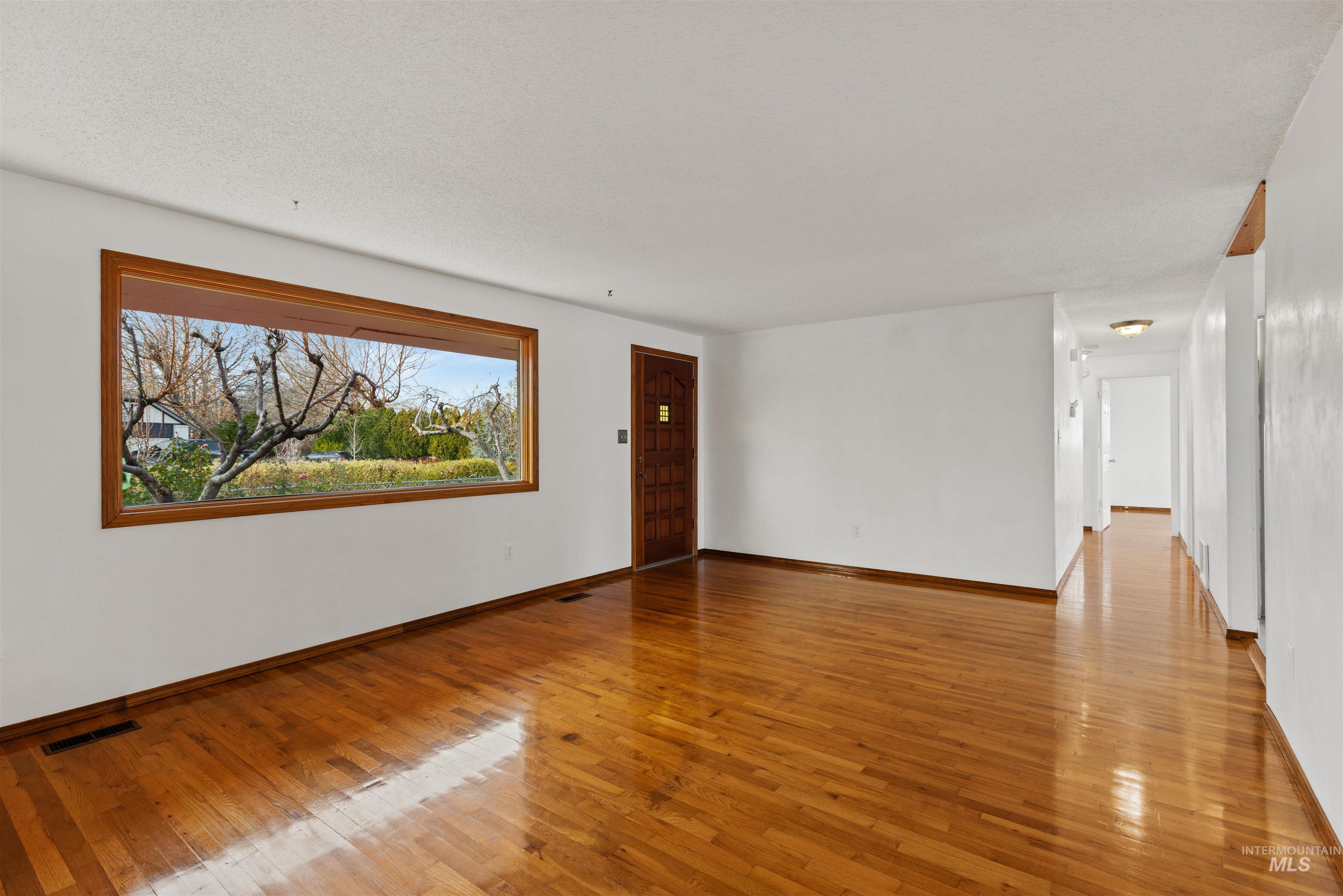 4910 West Vw Place Meridian, ID 83642 - Photo 7 of 44