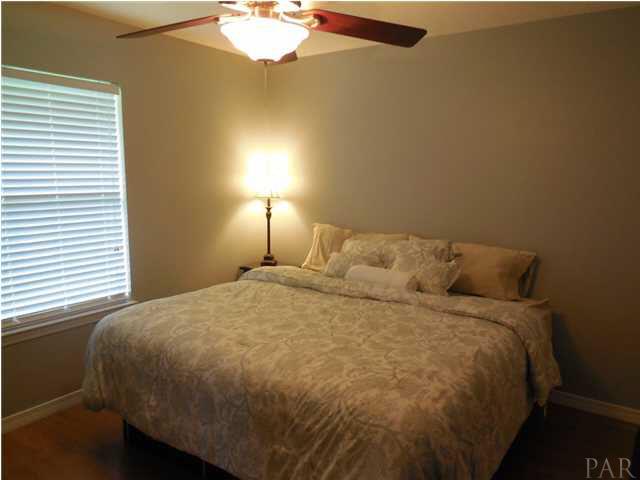 8201 Riverside Landing Way Navarre, FL 32566 - Photo 13 of 24 Gallery Image 13