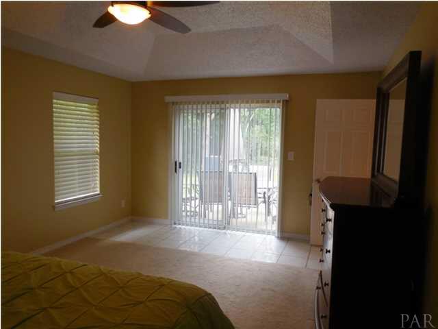8201 Riverside Landing Way Navarre, FL 32566 - Photo 8 of 24 Gallery Image 8