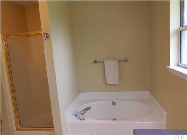 8201 Riverside Landing Way Navarre, FL 32566 - Photo 10 of 24 Gallery Image 10