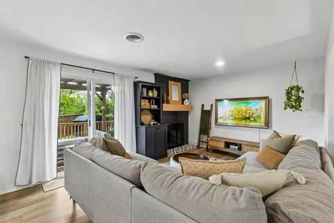 $415,000 | 13936 Charcoal Lane, Farmers Branch, TX 75234