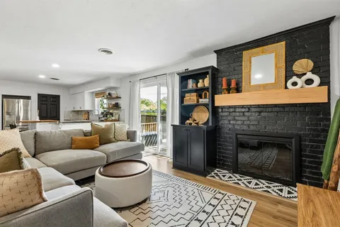 $415,000 | 13936 Charcoal Lane, Farmers Branch, TX 75234