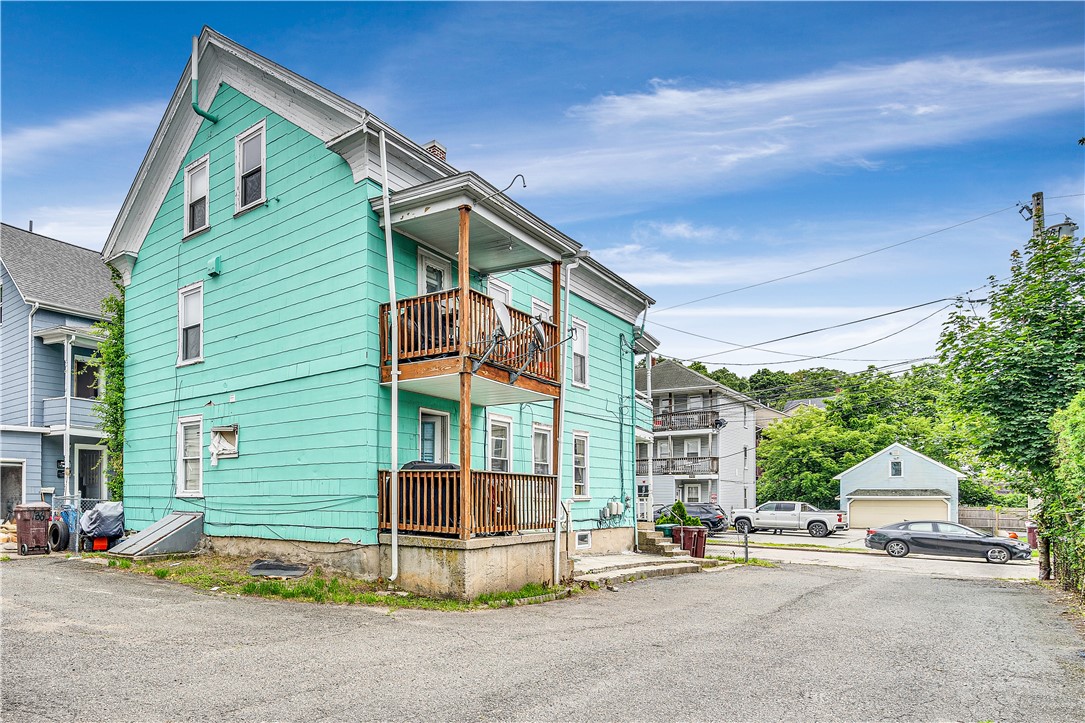 124 Brook Street Woonsocket, RI 02895 - Photo 3 of 23