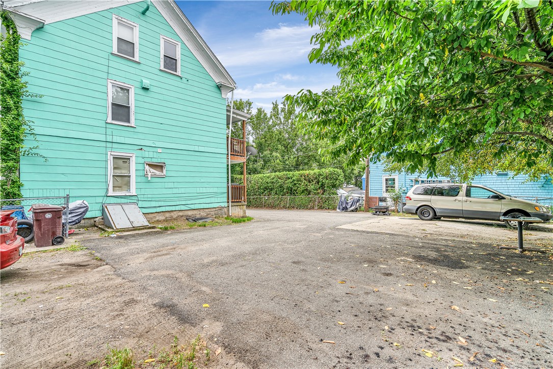124 Brook Street Woonsocket, RI 02895 - Photo 4 of 23