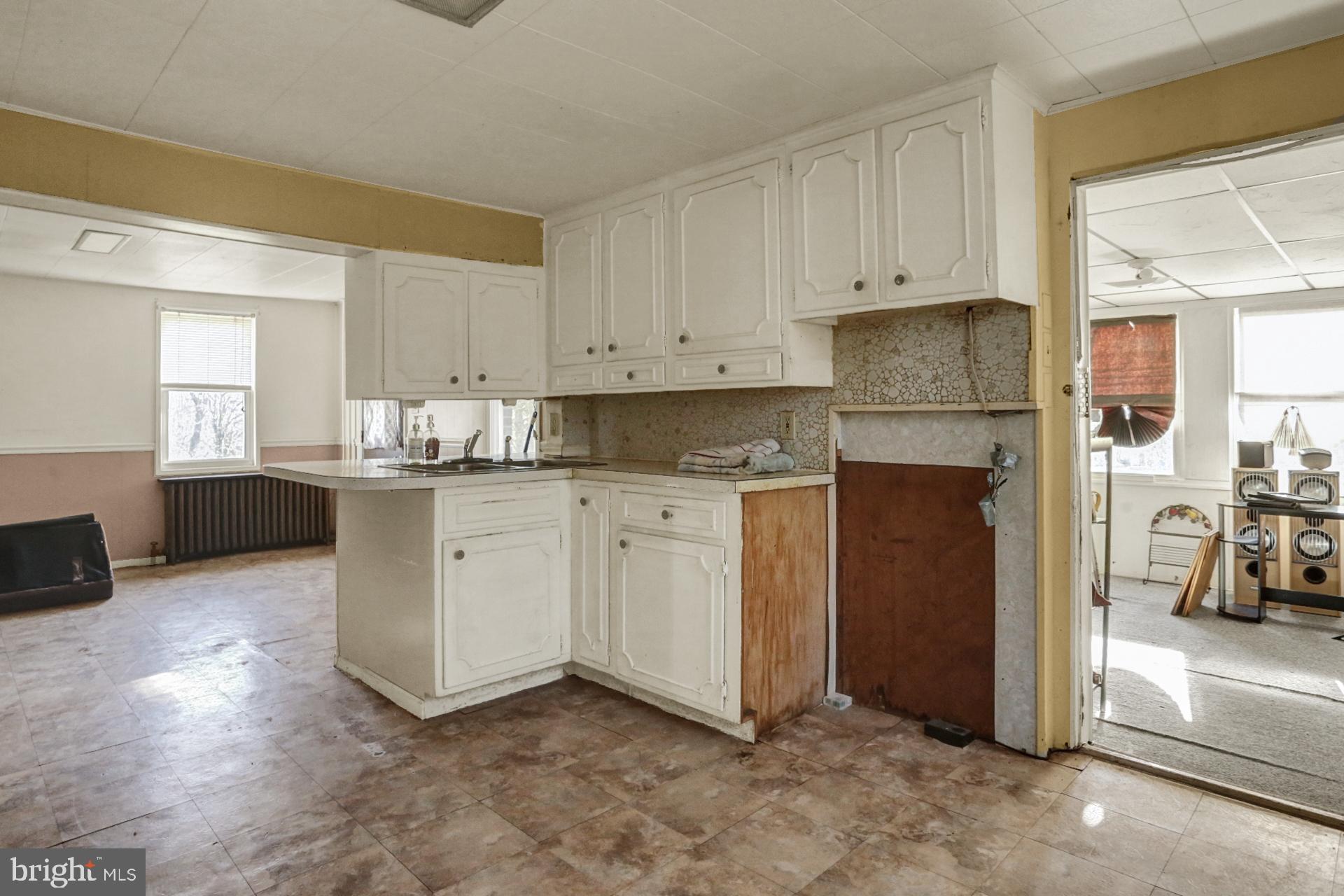 1690 Cedar Top Road Reading, PA 19607 - Photo 9 of 31