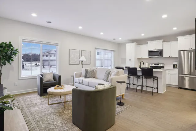 $325,000 | 634 Franklin Street, Roberts, WI 54023