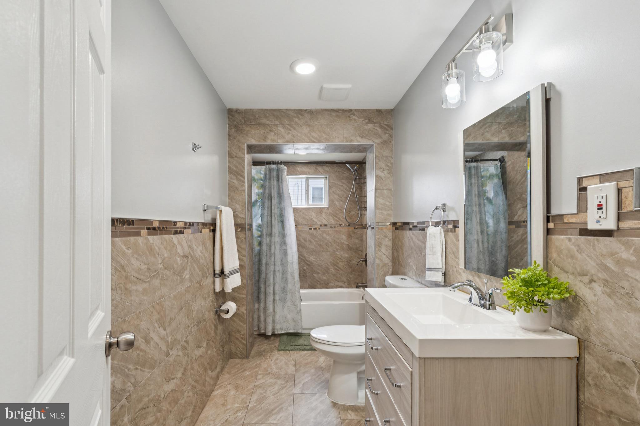 216 Almonesson Road Blackwood, NJ 08012 - Photo 9 of 19 1 of 2 bedrooms