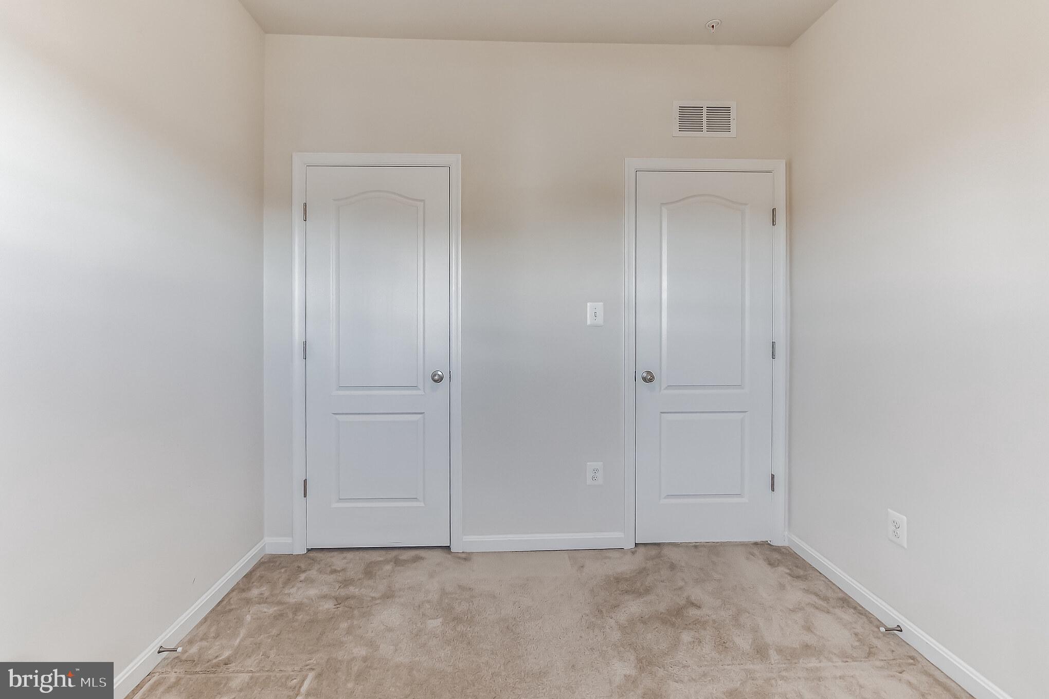 7652 Town View Drive Dundalk, MD 21222 - Photo 27 of 33 a view of an empty room