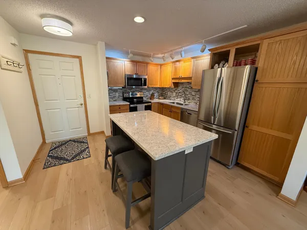 $214,900 | 16154 Main Avenue Southeast, Unit 313, Prior Lake, MN 55372