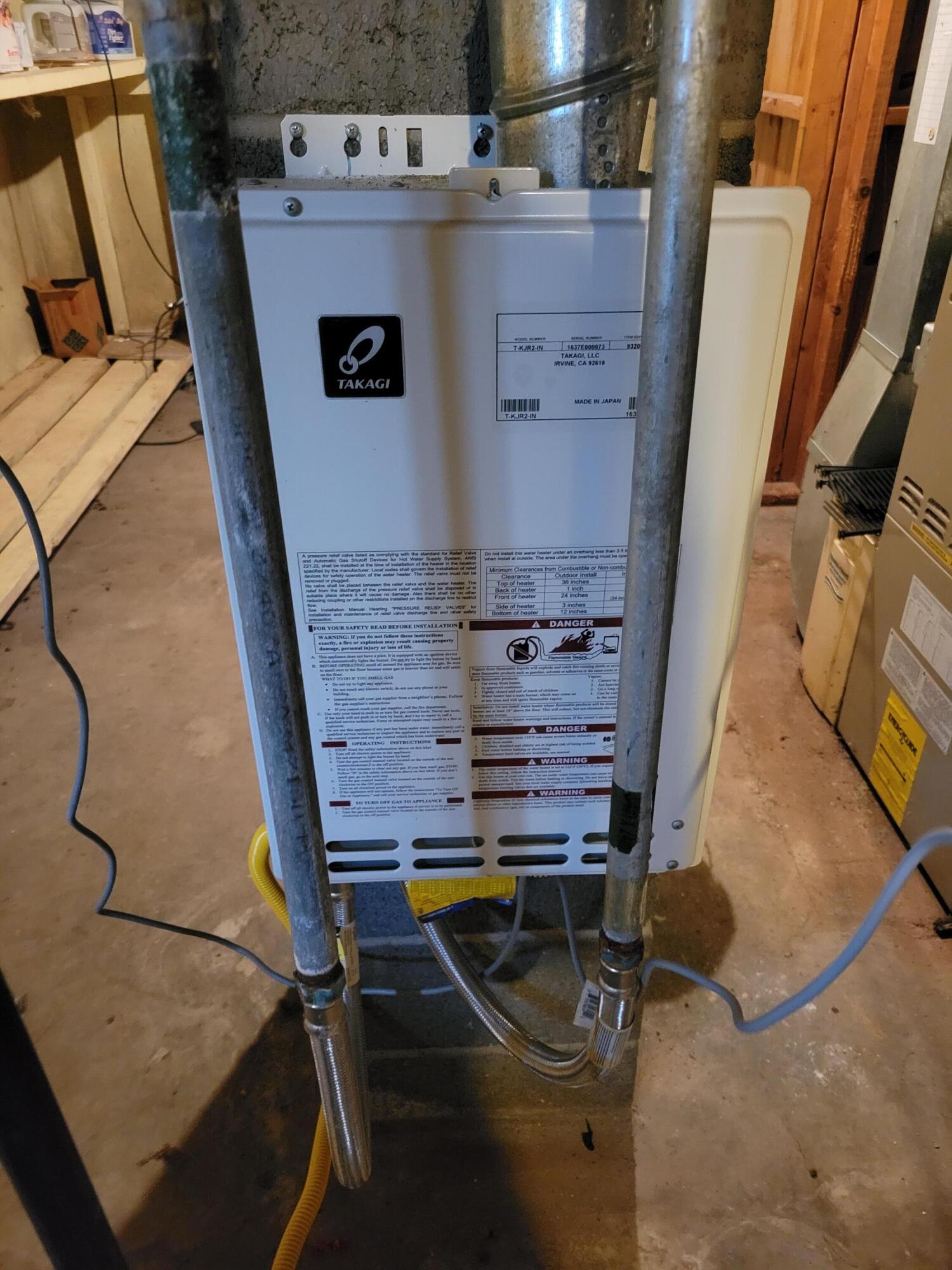 2832 Crestview Avenue Kalamazoo, MI 49006 - Photo 12 of 23 On-Demand Hot Water-Nice!