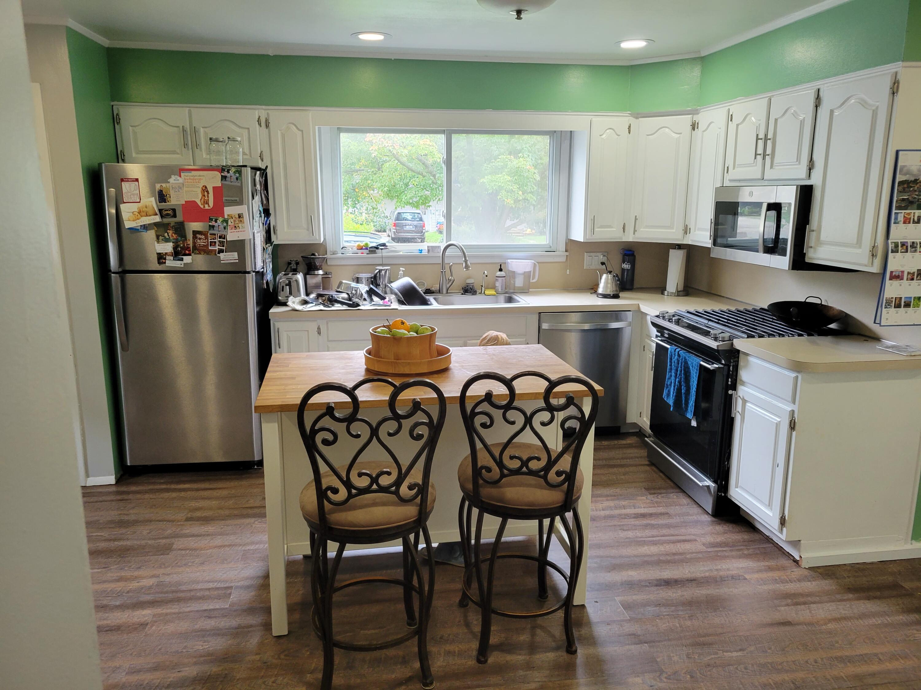 2832 Crestview Avenue Kalamazoo, MI 49006 - Photo 10 of 23 20211006_153101