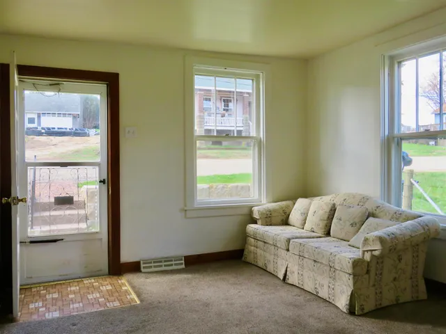 $99,000 | 236 South Hickory Street, Galena, IL 61036