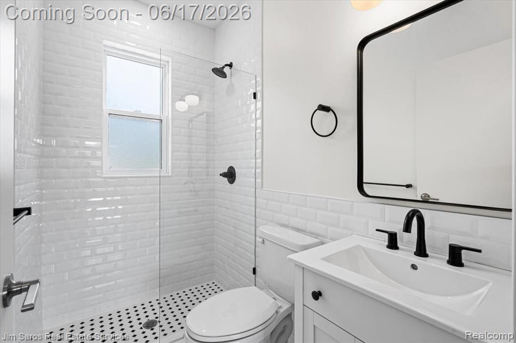 4735 Rohns Street, Unit 6A Detroit, MI 48214 - Photo 10 of 15