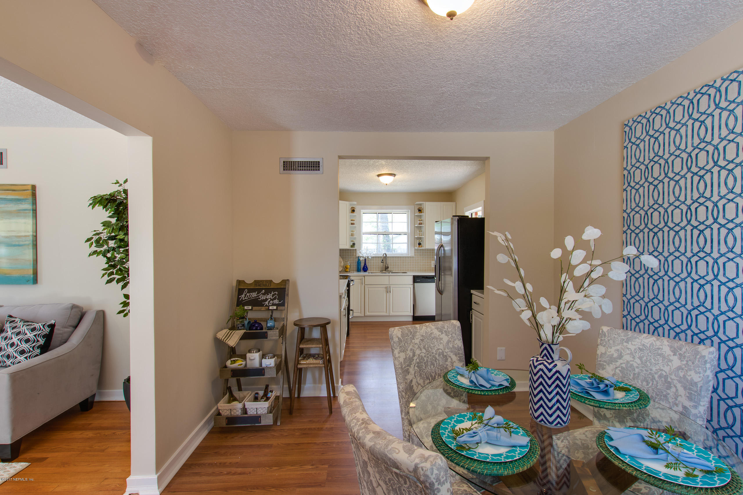 4066 Dover Road Jacksonville, FL 32207 - Photo 5 of 21 a living room with furniture and wooden floor