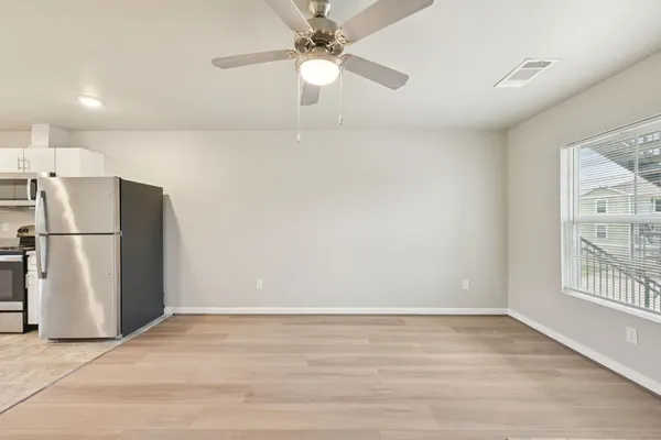 $1,350 | 282 Plez Morgan, Unit A, Montgomery, TX 77356