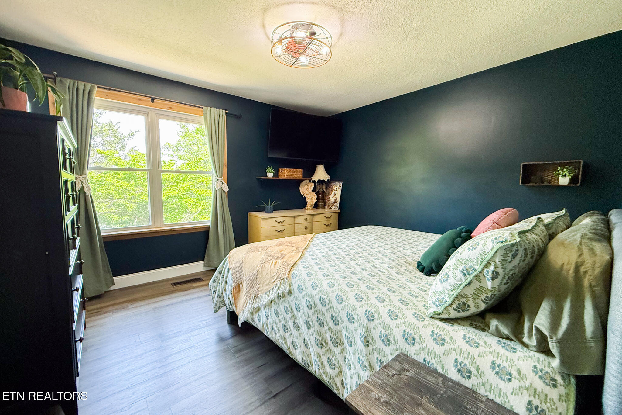 7732 Cranley Road Powell, TN 37849 - Photo 16 of 37 Primary Bedroom
